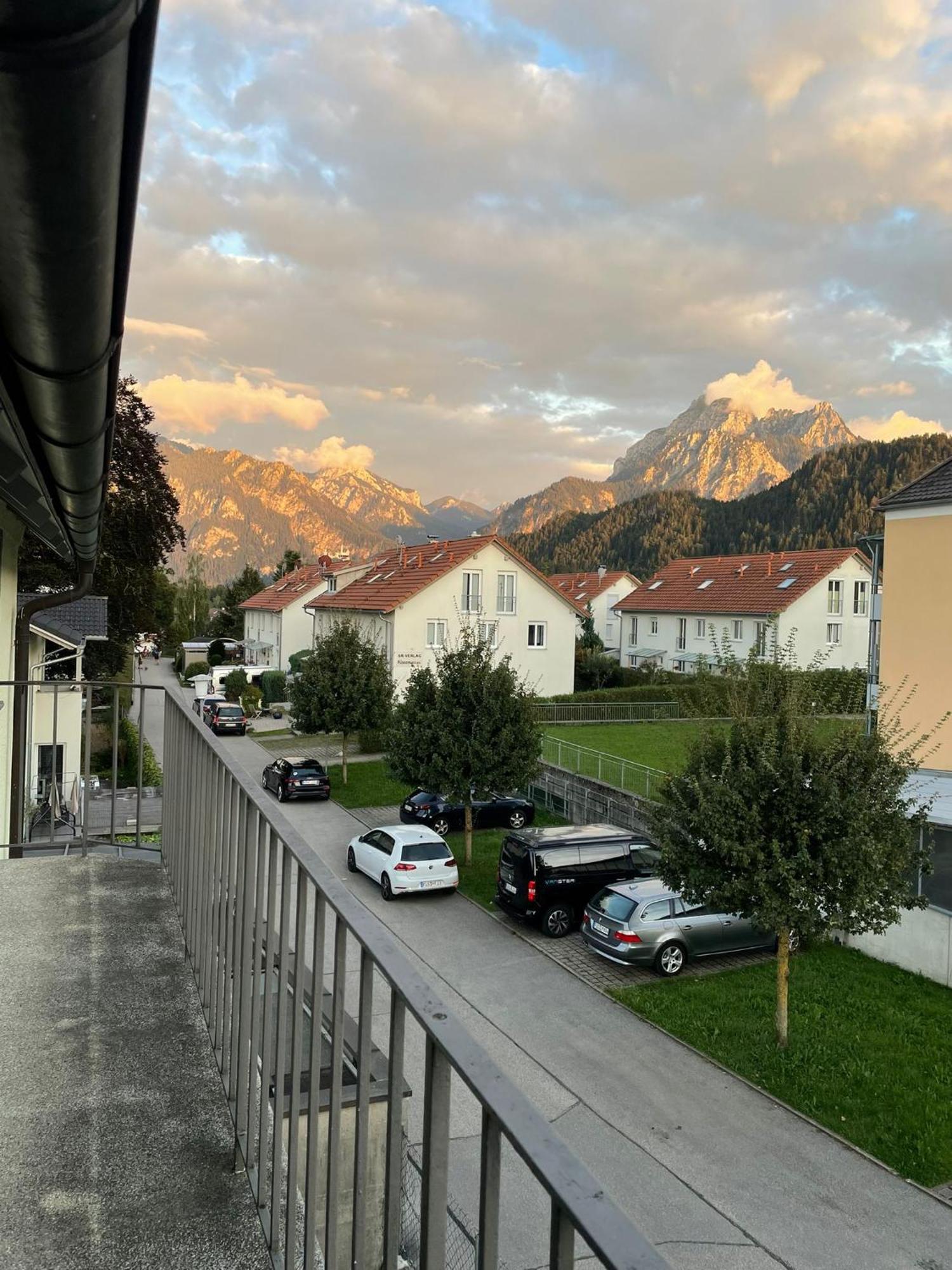 House La Neuschwanstein Blick - Budget City Hotel Füssen Exterior foto